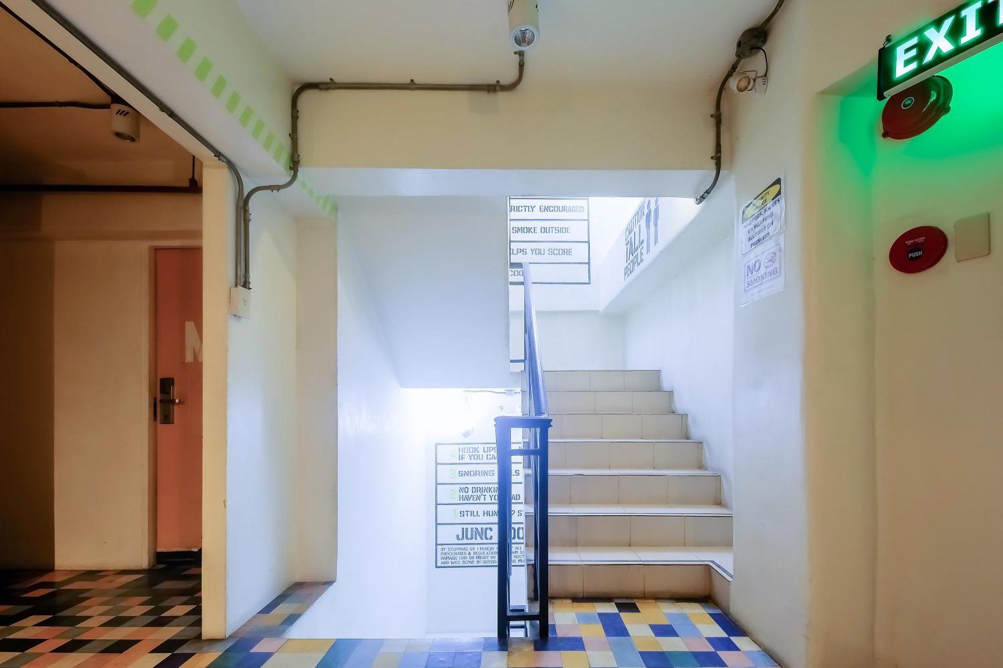 Spot On Junction Hostel Makati City Esterno foto