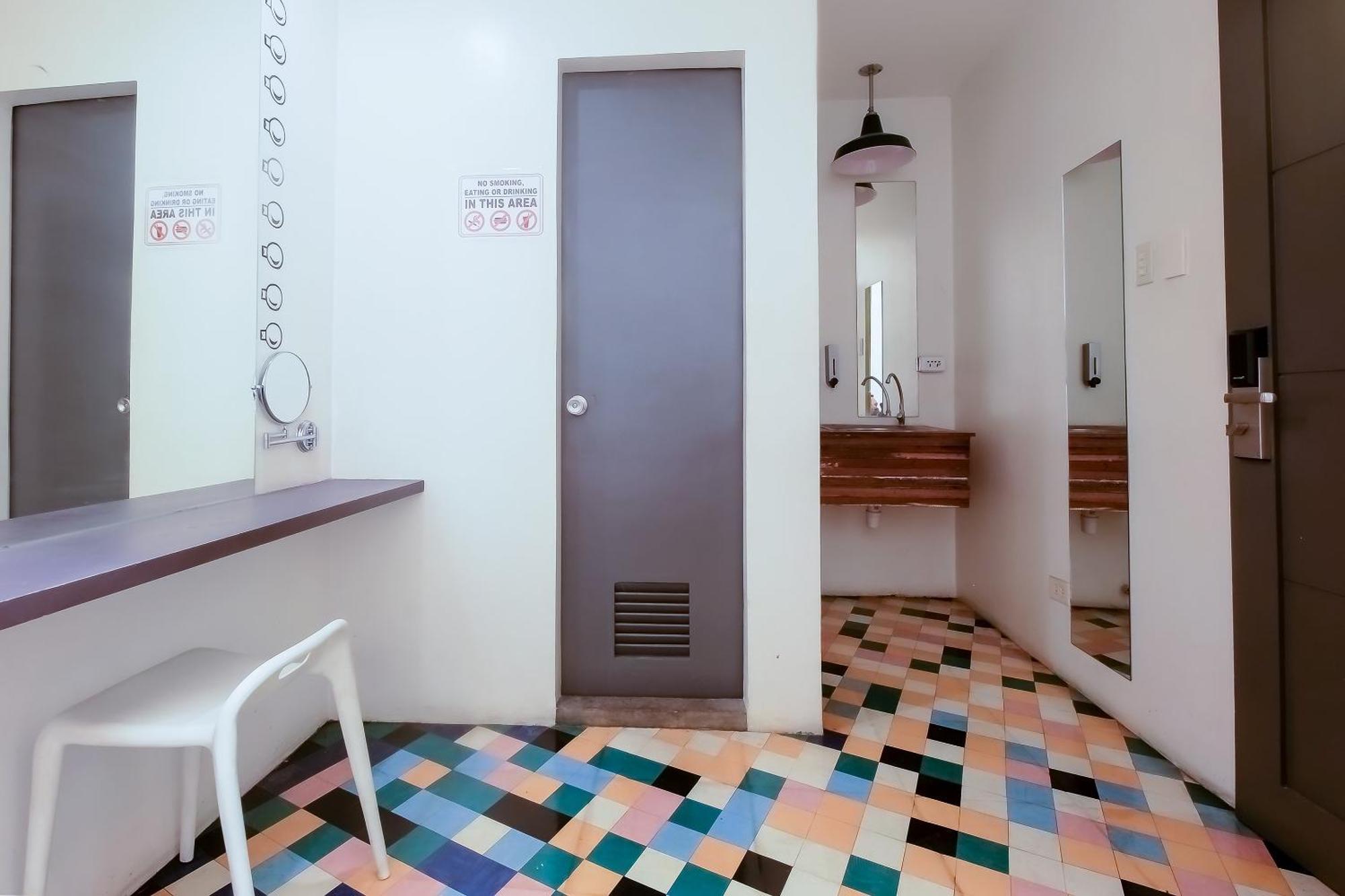 Spot On Junction Hostel Makati City Esterno foto