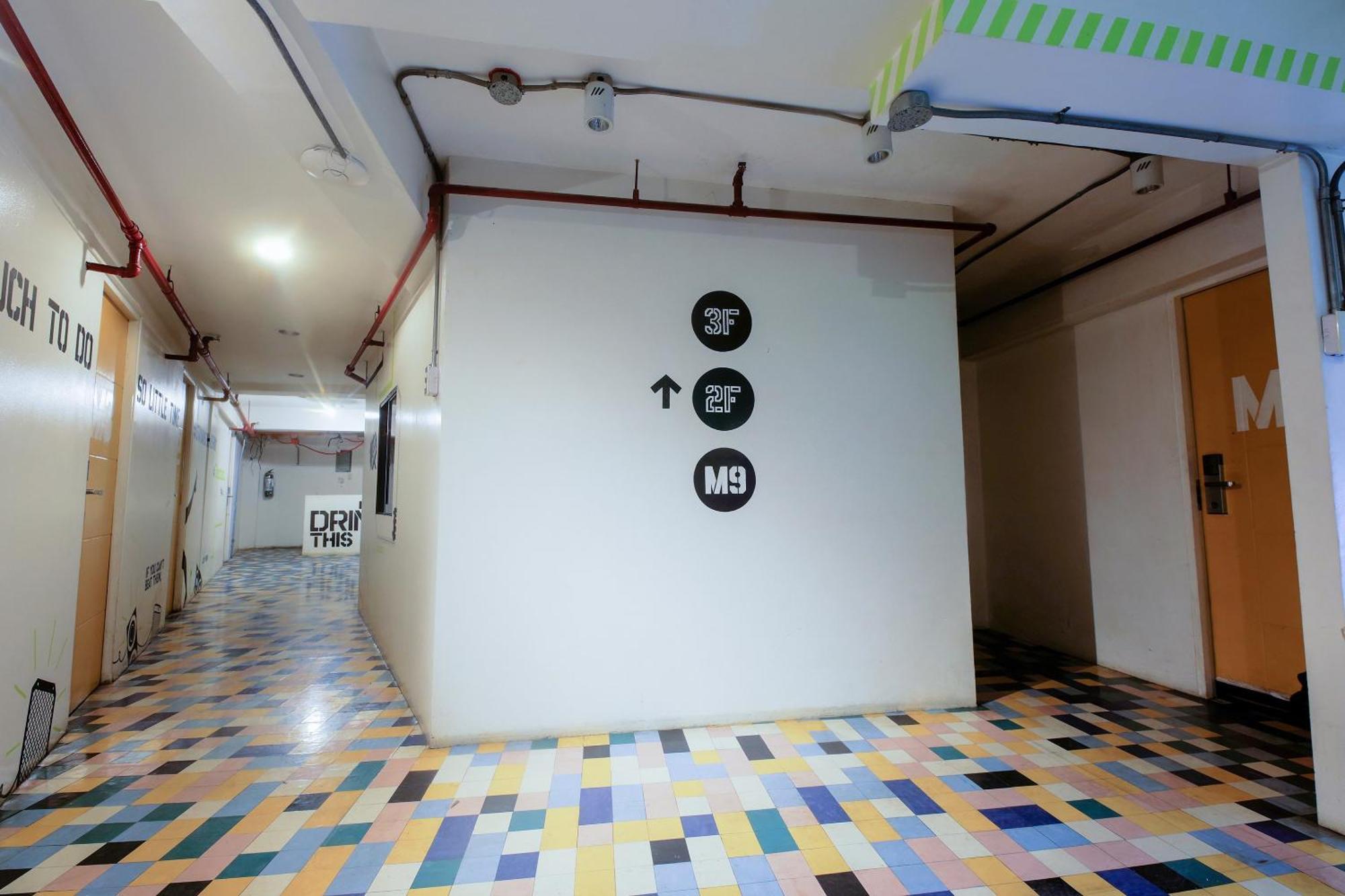 Spot On Junction Hostel Makati City Esterno foto