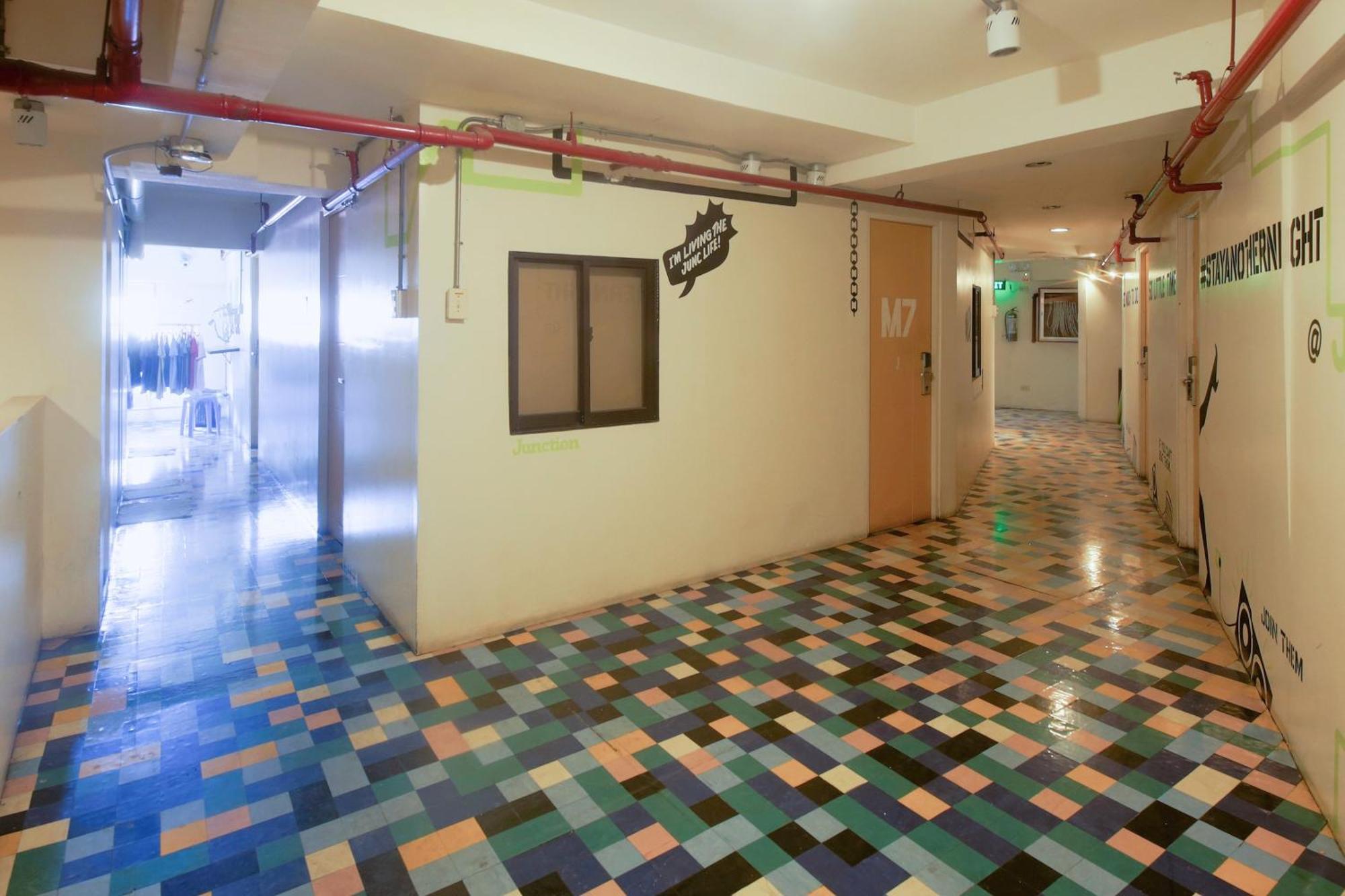 Spot On Junction Hostel Makati City Esterno foto