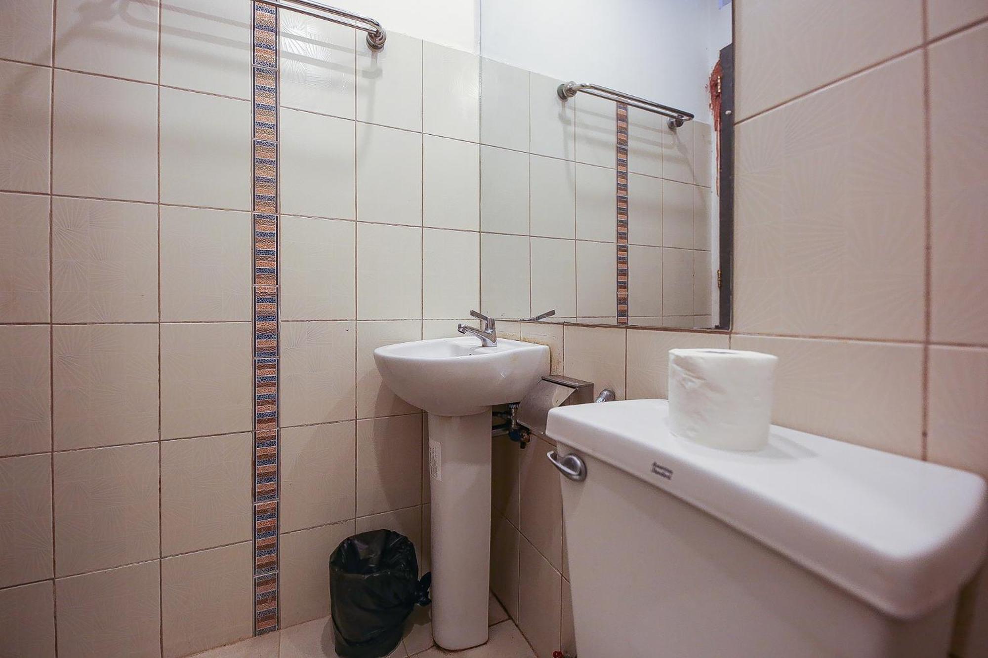 Spot On Junction Hostel Makati City Esterno foto